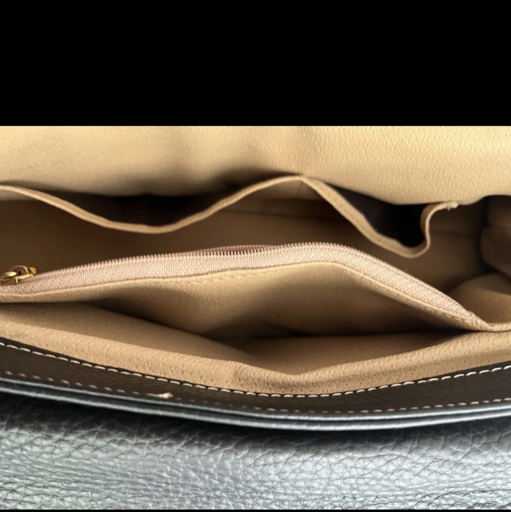 Elegant Black Shoulder Bag - Picture 10 of 11